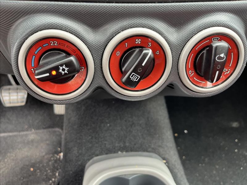 Smart Forfour 1,3 i AUTOMAT PANORAMA KLIMA - fotka 18 z 35