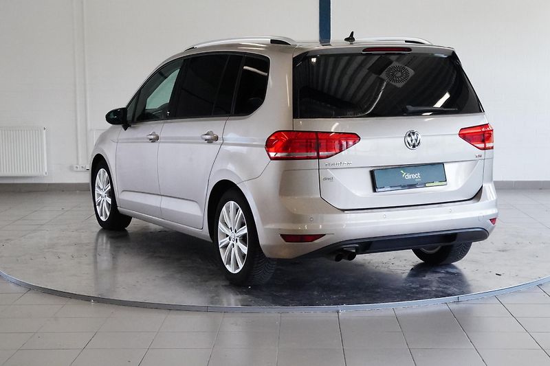 Volkswagen Touran - fotka 6 z 24