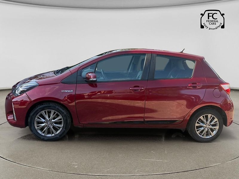 Toyota Yaris  1.5 Hybrid e-CVT Selection Sm - fotka 2 z 10