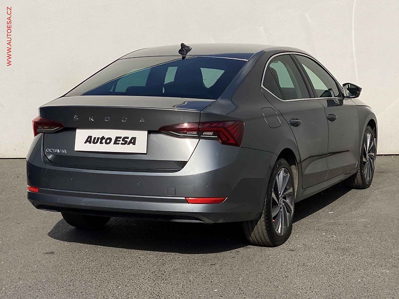 Škoda Octavia (2023) 2.0 TDi, ČR, Style, DSG - fotka 4 z 18
