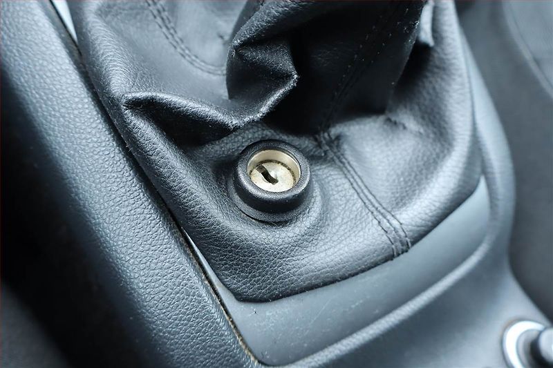Škoda Octavia (2011) 1.6, Serv.kniha, Tempomat - fotka 20 z 21