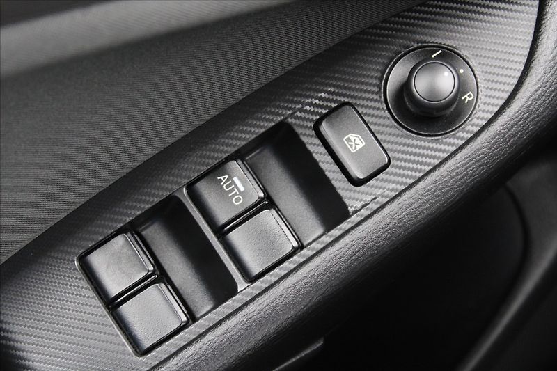 Mazda CX-3 2,0 SKYACTIV - fotka 16 z 21