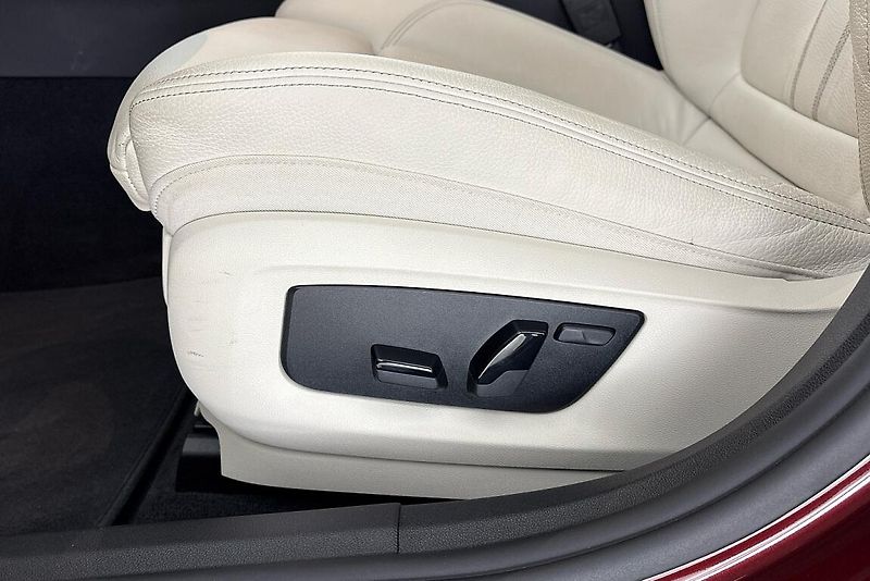 BMW Řada 6 řady 6 | 640i xDrive - fotka 15 z 17