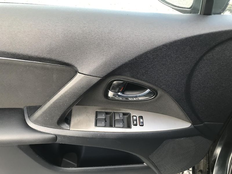 Toyota Avensis 1.8 í 108 KW,KOMBI,KLIMA... - fotka 8 z 18