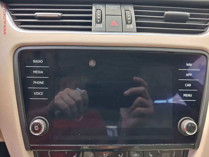 Škoda Octavia (2020) 2.0 TDi, ČR, Style, LED, navi - fotka 16 z 19