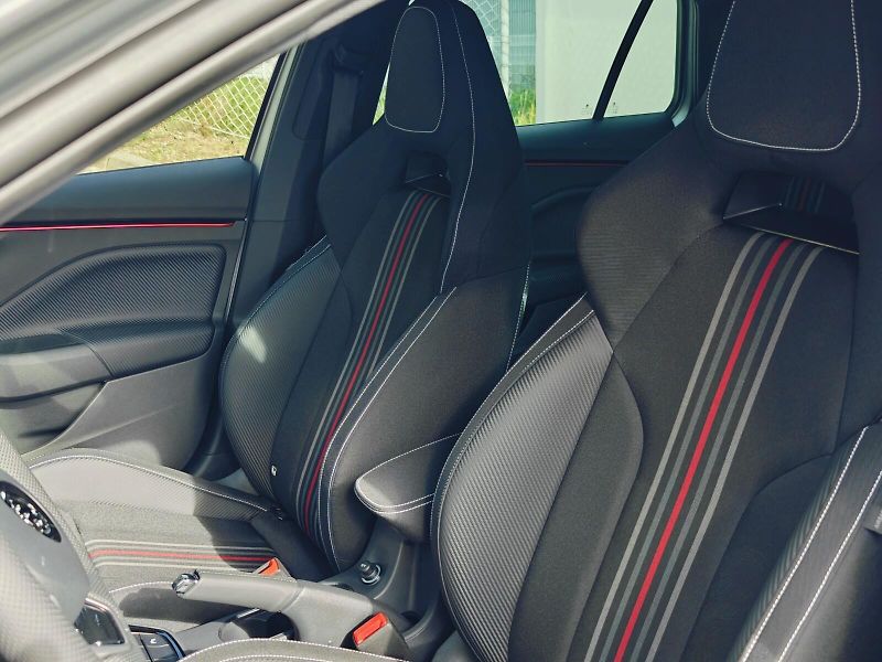 Škoda Scala (2024) 1,5 TSI 110 kW Monte Carlo DSG - fotka 12 z 44