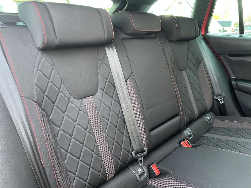 Škoda Octavia RS 2.0TDi 147kw 4x4 DSG LED - fotka 36 z 53