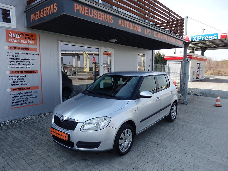 Škoda Fabia 1.4 16V KLIMA, 8x AIRBAG - fotka 1 z 13