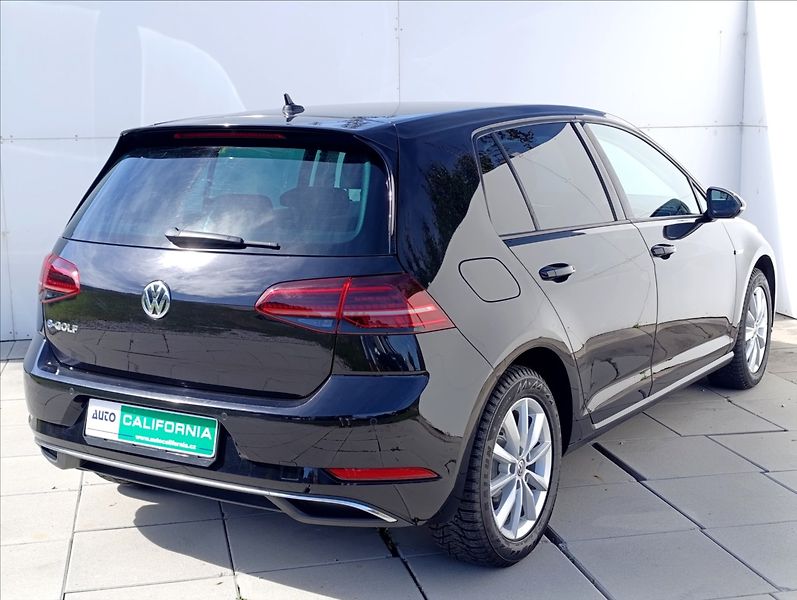 Volkswagen e-Golf 0,0 100kW,tep.čerpadlo,Navi,LE - fotka 7 z 35