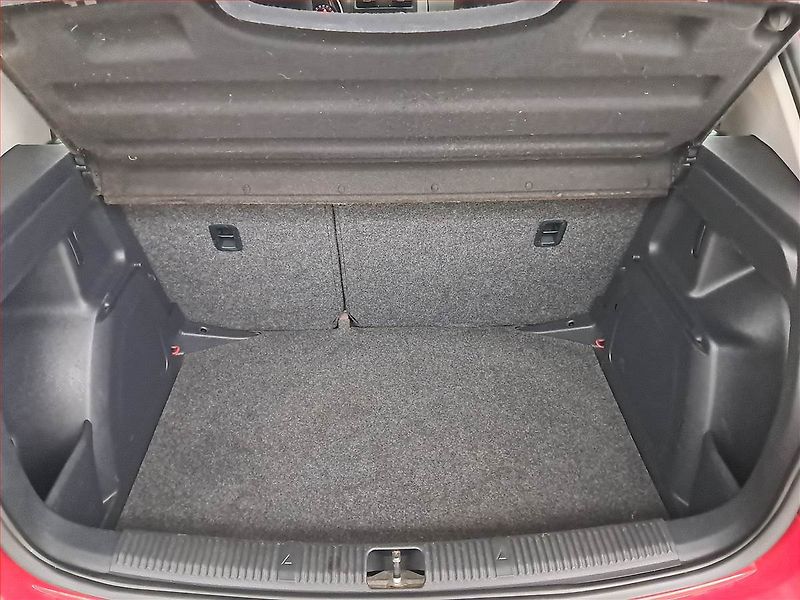 Škoda Fabia (2010) 1.2 TSI - fotka 13 z 16