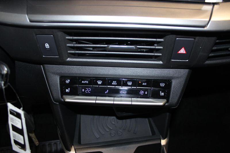 Opel Frontera (2026) Edition Hybrid 1.2 TURBO 81kW - fotka 12 z 17