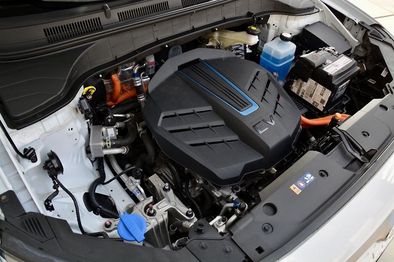 Hyundai Kona (2020) EV ELEKTRIC 100Kw 1 MAJITEL KA - fotka 36 z 53