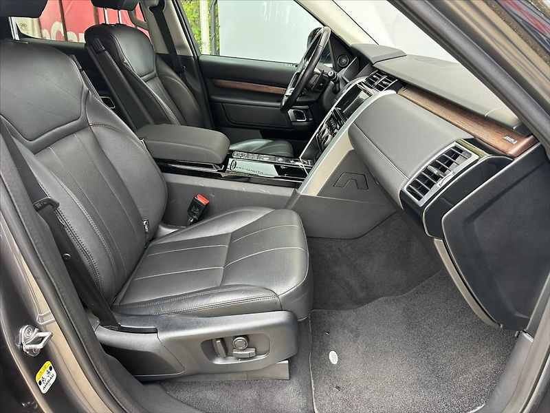 Land Rover Discovery 3,0 TDV6 190kW-HSE-CZ-DPH - fotka 12 z 49