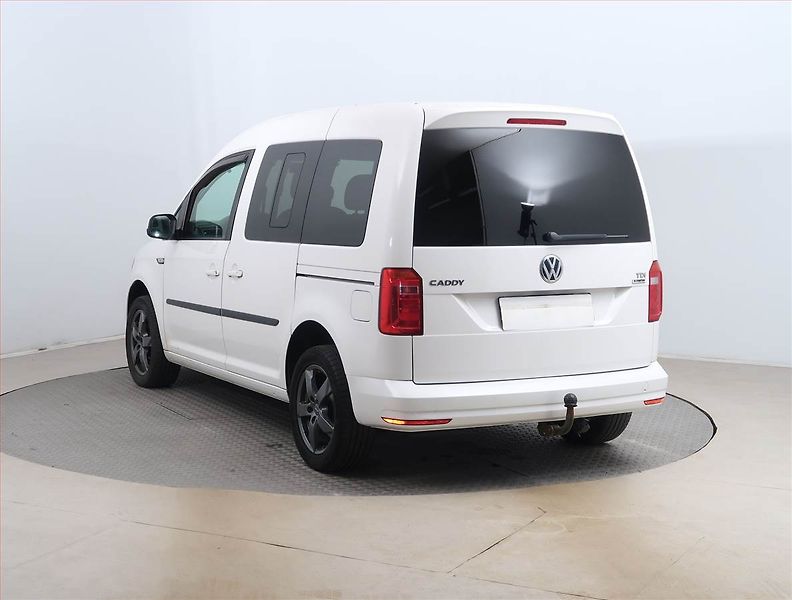 Volkswagen Caddy (2015) 2.0 TDI, 5Míst, 1Maj - fotka 4 z 14