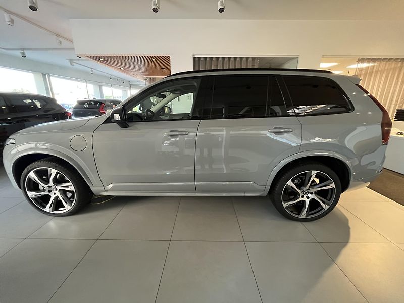 Volvo XC90 (2024) T8 - fotka 3 z 16
