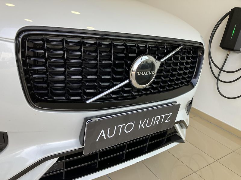 Volvo XC90 B5 AWD Ice Line Plus Dark AT8 - fotka 3 z 50