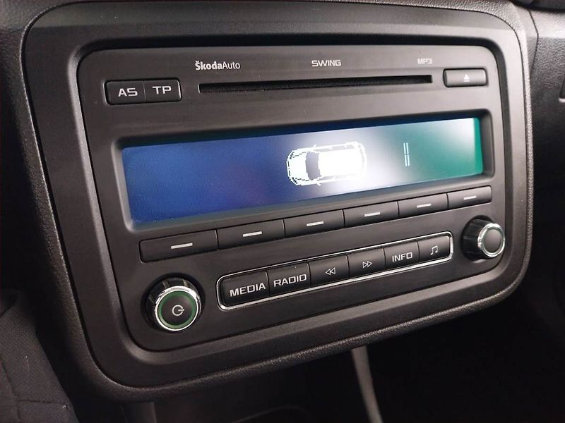 Škoda Roomster (2011) 1.2 TSI, Park. senzory - fotka 16 z 19