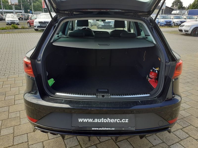 Seat Leon (2018) 1.4 TSi FR 110Kw - fotka 32 z 49
