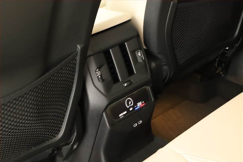 BMW X3 (2024) xDrive20d, Tažné, 360° kamera - fotka 18 z 21