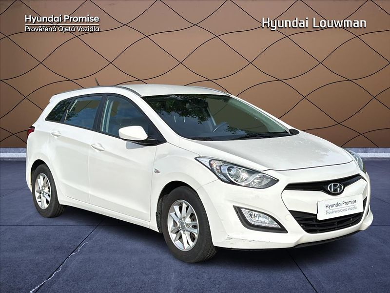 Hyundai i30 1,6 MPI Trikolor - fotka 13 z 16