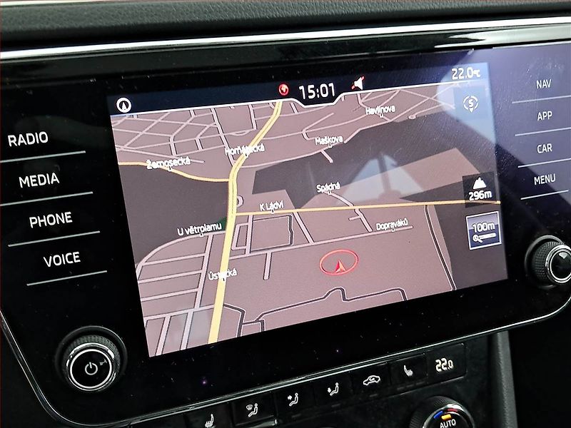 Škoda Superb (2019) 2.0 TDI, Automat, Navi - fotka 16 z 24