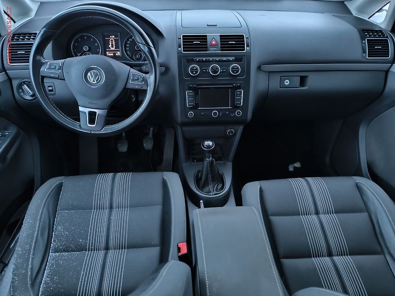 Volkswagen Touran (2012) 1.4 TSi, Match, bixen, navi - fotka 8 z 17