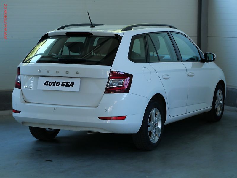 Škoda Fabia (2020) 1.0 TSi, ČR, Style, LED - fotka 4 z 22