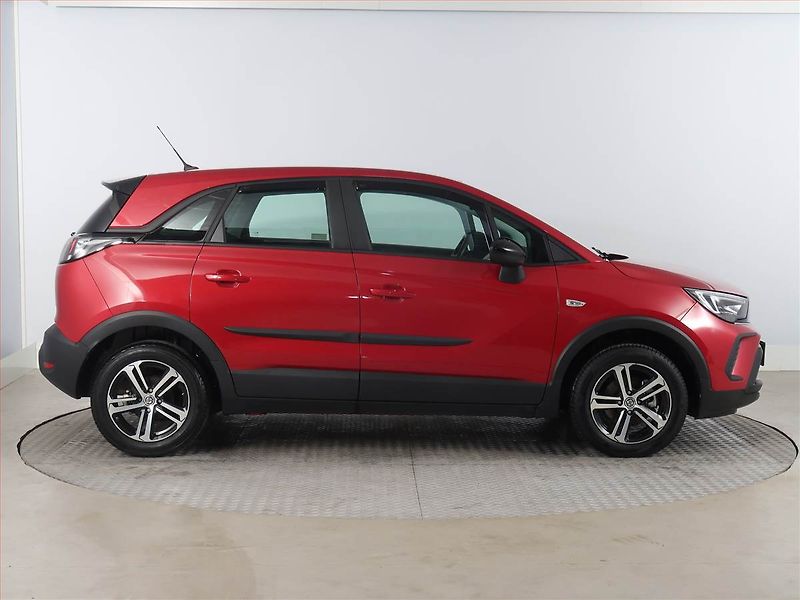 Opel Crossland X (2024) 1.2 Turbo, ČR,1.maj - fotka 6 z 17