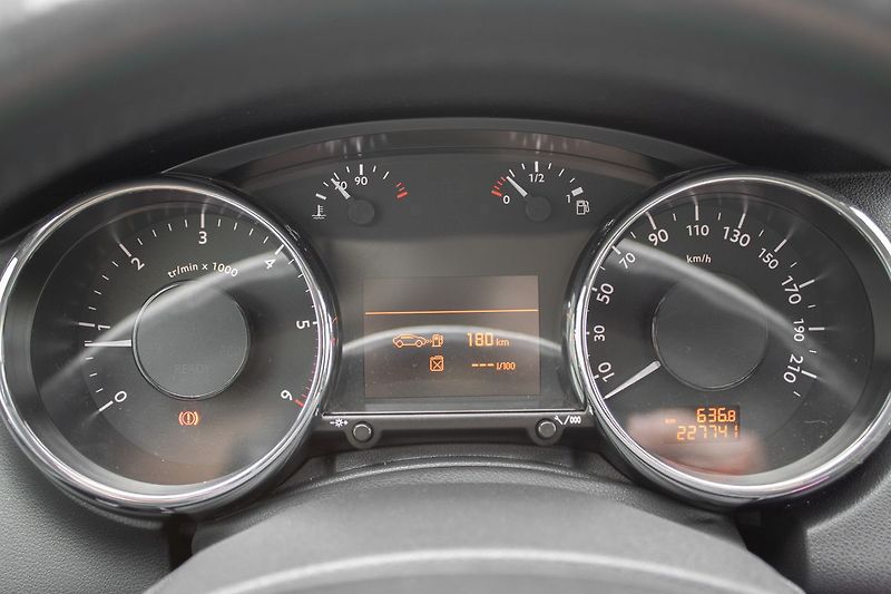 Peugeot 5008 - fotka 14 z 28