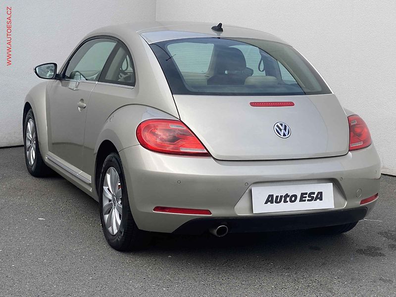 Volkswagen Beetle (2013) 1.2 TSi, Bixen, kůže, navi - fotka 6 z 15