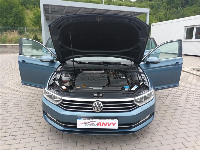 Volkswagen Passat 2,0 TDI,110kw,LED,SERVIS,TAŽNÉ - fotka 30 z 49