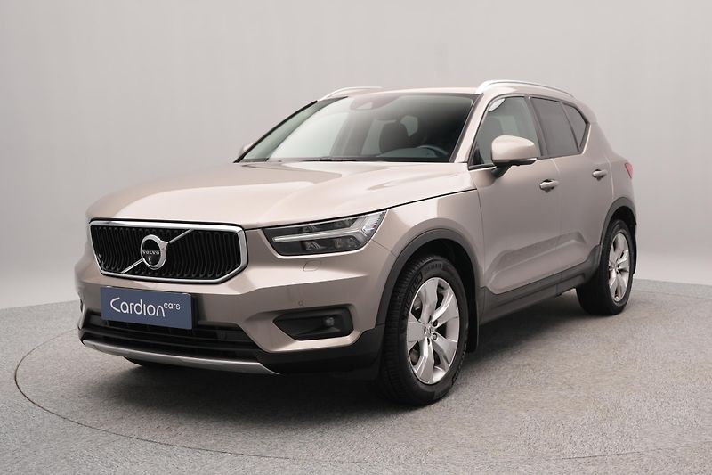 Volvo XC40 B4 MOMENTUM AUT  - fotka 1 z 47