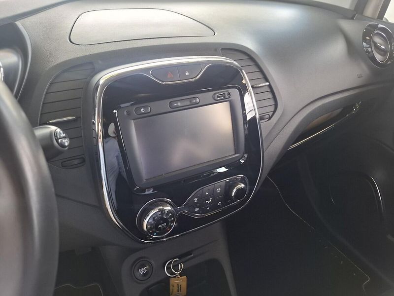 Renault Captur 1.2TCE 87KW 2017 - fotka 8 z 9