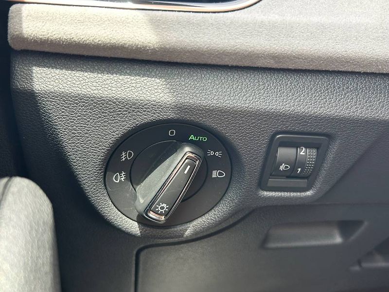 Škoda Scala Top Selection 7DSG 1,0TSI - fotka 19 z 24