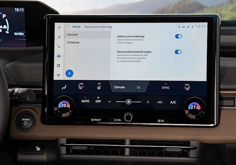 Toyota bZ4X se hodí na výlety do každého terénu.