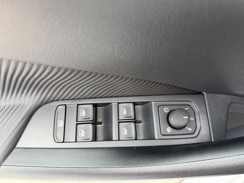 Škoda Scala DSG 1,5 TSi 110 kW Monte Carlo - fotka 18 z 24