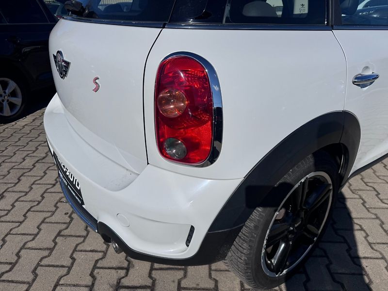 Mini Countryman (2010) ALL4 ITÁLIE 1,6 135KW TURBO - fotka 12 z 40