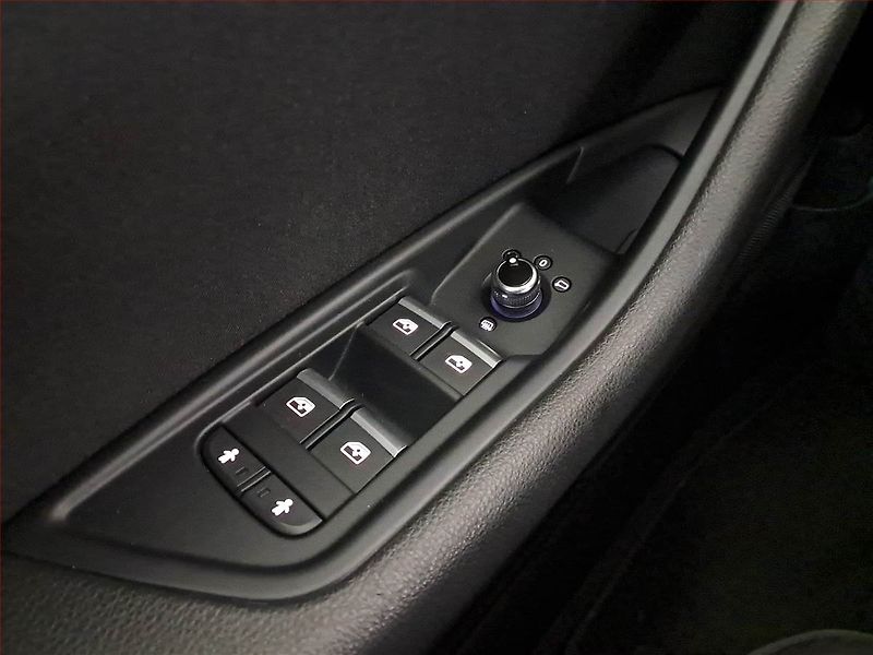 Audi A4 (2017) 2.0 TDI, 4X4, Automat, Navi - fotka 17 z 19