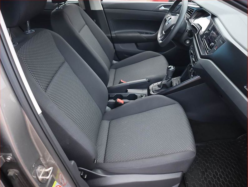 Volkswagen Polo (2020) 1.0 TSI, Park. senzory - fotka 9 z 18