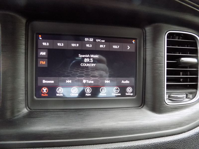 Dodge Charger (2019) 5,7 HEMI/AWD/AT/ - fotka 31 z 34