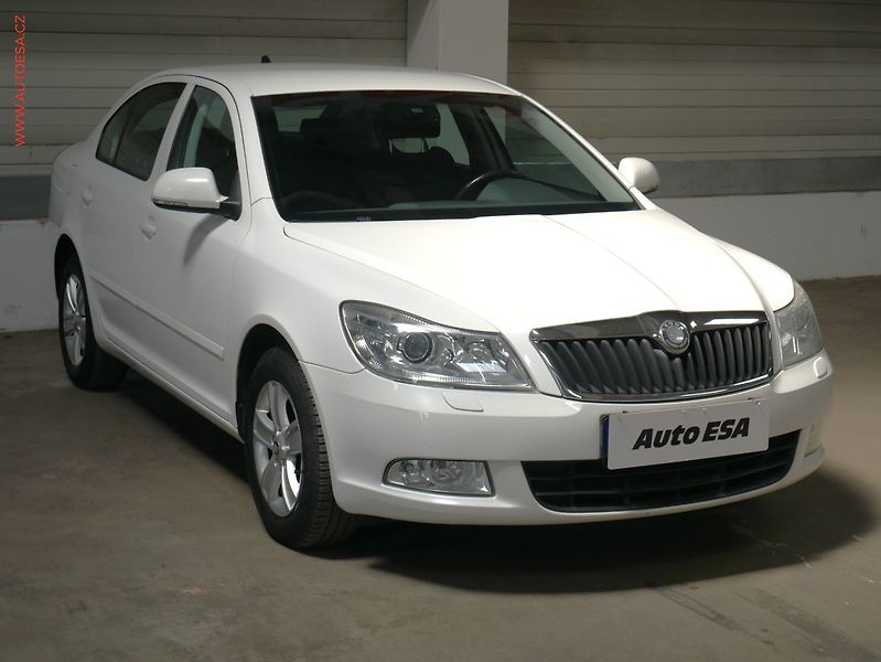 Škoda Octavia (2009) 1.9 TDi, ČR, AC, výhřev sed - fotografie inzerátu