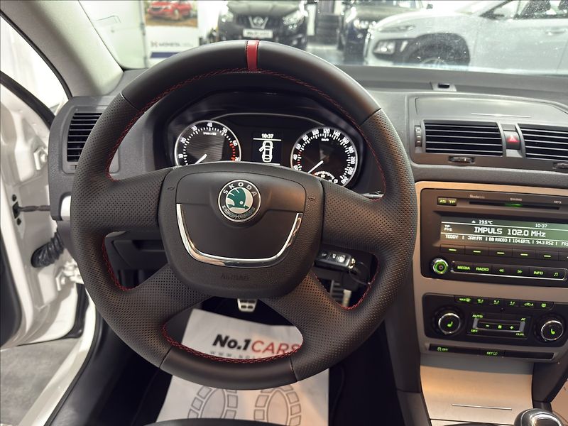 Škoda Octavia 1,4   TSI 90KW REZERVACE - fotka 8 z 29