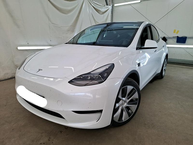 Tesla Model Y (2022) AWD Long Range    PŘIPRAVUJEME - fotka 2 z 10