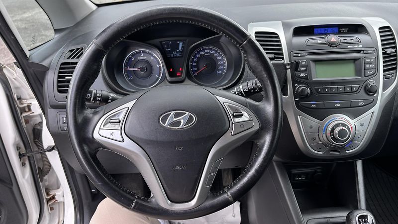 Hyundai ix20 (2013) 1,4CRDi TRIKOLOR - fotka 17 z 17