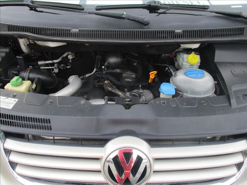 Volkswagen Multivan 2,5 TDI,4x4,aut.klima,servis, - fotka 26 z 38