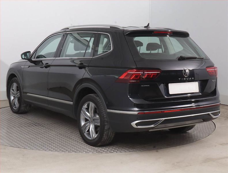 Volkswagen Tiguan Allspace (2022) 2.0 TDI - fotka 4 z 17