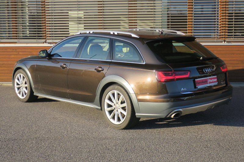 Audi A6 Allroad 3.0TDI 200kW Quat. Stronic ČR - fotka 3 z 50