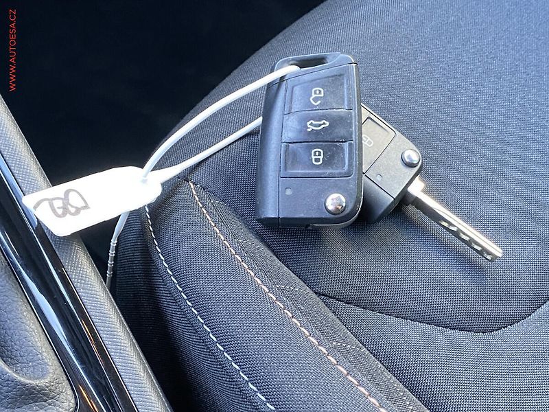 Škoda Kamiq (2021) 1.0 TSi, Amb, DSG, LED - fotka 18 z 18