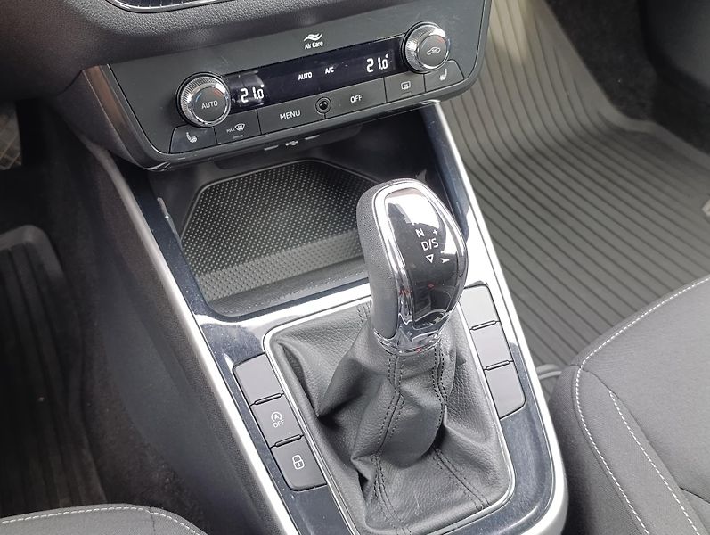 Škoda Fabia 1.5TSI 110kW ČR 1.MAJ DPH - fotka 24 z 30