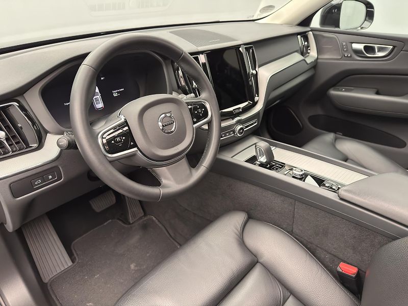 Volvo XC60 T6 AWD RECHARGE BRIGHT PLUS  - fotka 3 z 48